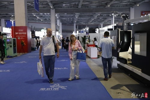 上海國(guó)際機(jī)床展 匯聚全球智慧，展現(xiàn)行業(yè)新銳，共筑智造未來(lái)